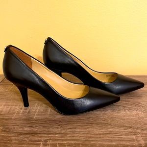 Michael Kors Black Leather Pumps 8M